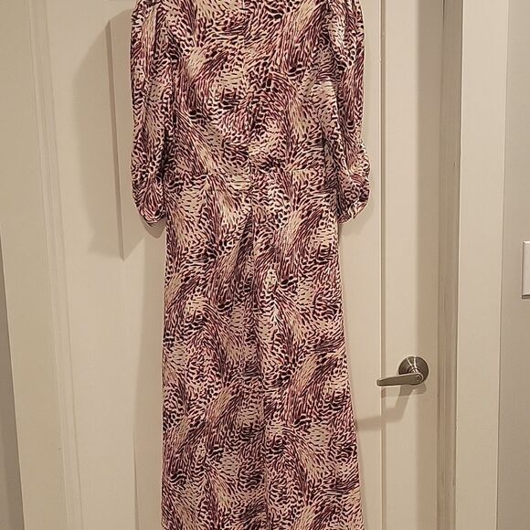 Express Asymmetrical Dress in Purple and White - Picture 8 of 10